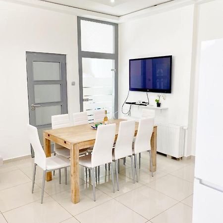 Luxury Apartment In The Centre Ac Parking Garden Budapest Esterno foto