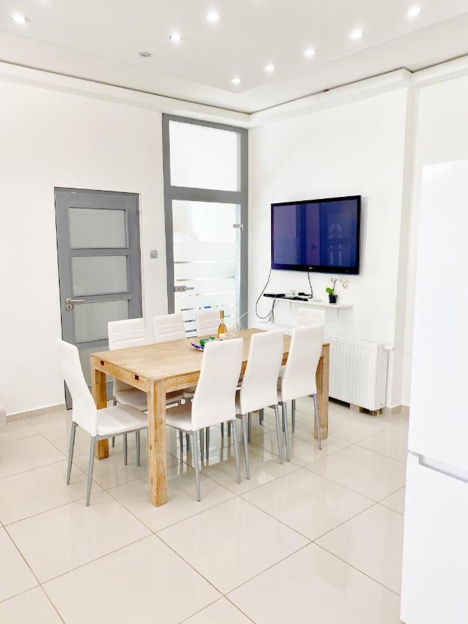 Luxury Apartment In The Centre Ac Parking Garden Budapest Esterno foto