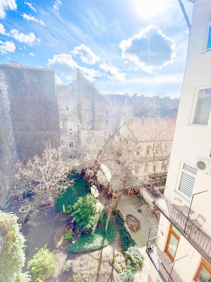 Luxury Apartment In The Centre Ac Parking Garden Budapest Esterno foto