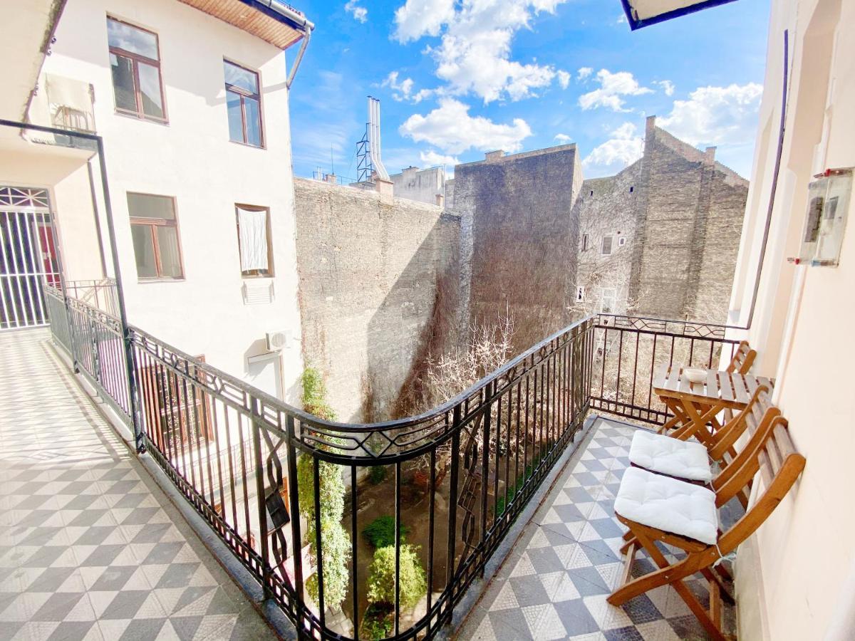 Luxury Apartment In The Centre Ac Parking Garden Budapest Esterno foto